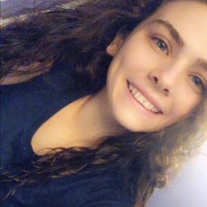 Meet your Posher, Nicole